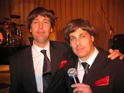 Udo und Jürgen Obermann mit Mikrofon